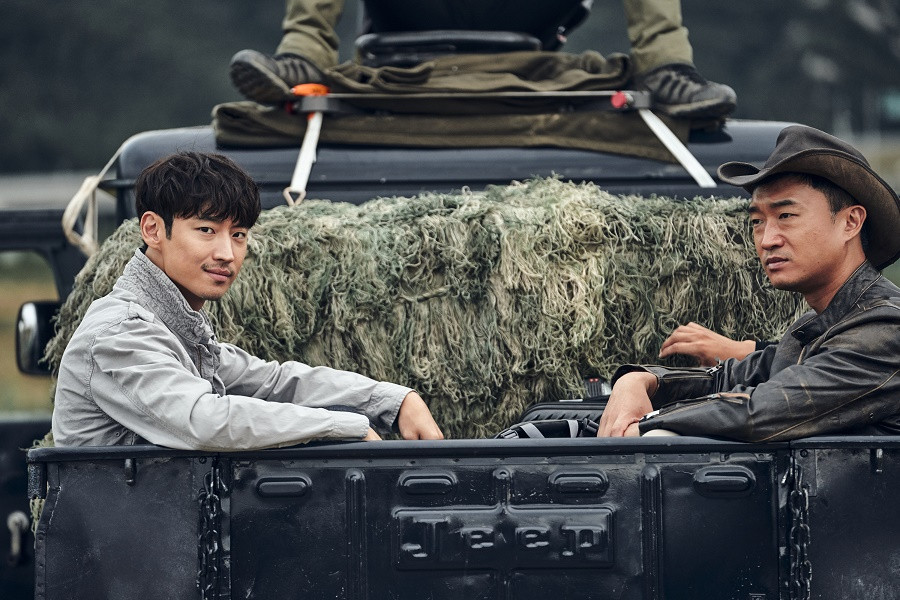 “Kẻ Săn Mộ“: Bộ phim dẫn đầu lượng đặt vé tại Hàn trong tháng 11 sắp ra mắt khán giả Việt ảnh 1