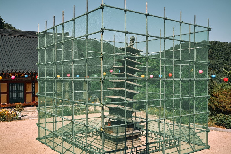 “Kẻ Săn Mộ” hoành tráng và mãn nhãn, giữ vững ngôi đầu phòng vé Hàn Quốc 19 ngày liên tiếp ảnh 2