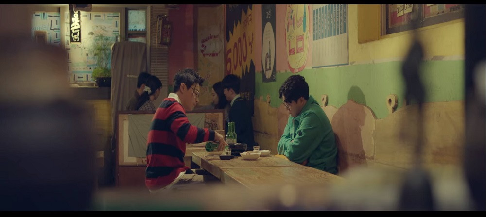 “Hospital Playlist” tập 6: Khi cả hội bạn thân có duy nhất một đứa con gái sẽ như thế nào? ảnh 11