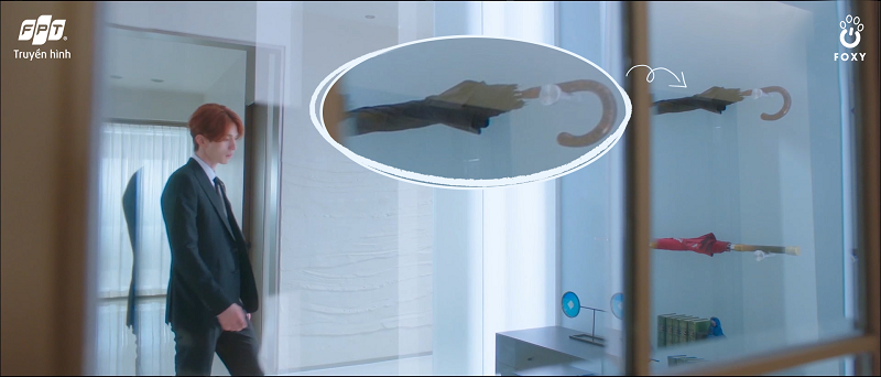 Những "bảo bối" ăn tiền, giúp fan nhớ ngay những vai diễn của Lee Dong Wook ảnh 4