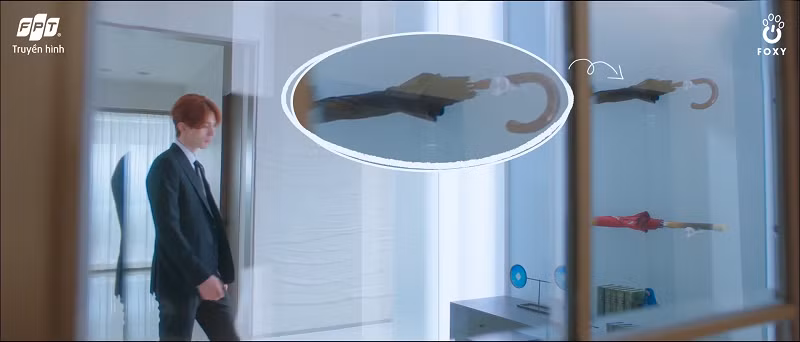 Những "bảo bối" ăn tiền, giúp fan nhớ ngay những vai diễn của Lee Dong Wook ảnh 4