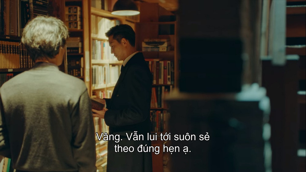 Lee Rim cũng nhận được mật báo Lee Gon đã rời hoàng cung dù việc anh rời đi vẫn đang được bảo mật chưa tiết lộ ra Quân vương Lee Min Ho cuối cùng cũng đã hành động khiến “crush” ngây người vì ngạc nhiên ảnh 2