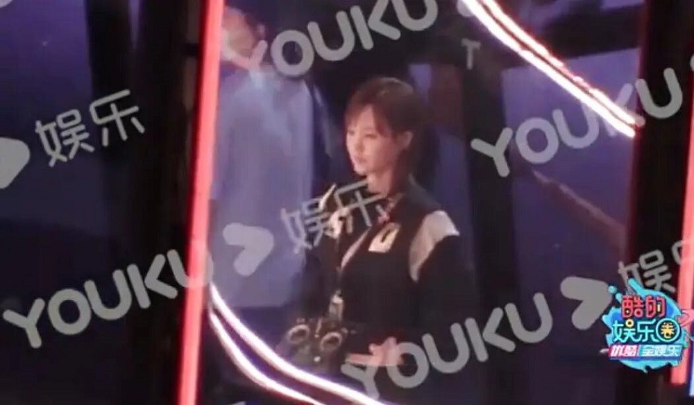 “Mật Thất Vây Cá Lội'' liệu có thể vượt qua được cái bóng lớn ''Cá Mực Hầm Mật''? ảnh 4