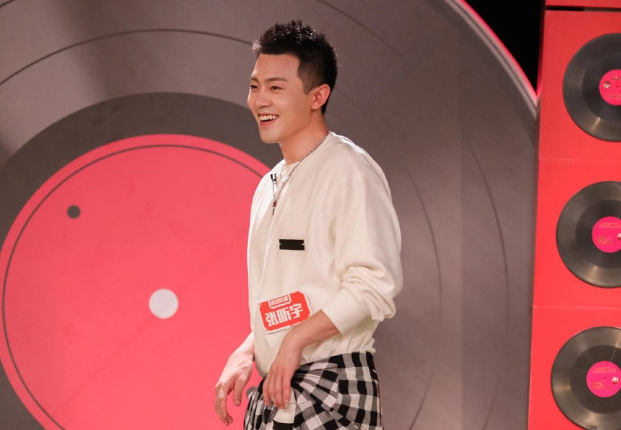 “Mất ngủ” vì dàn nam thần trong “Hữu Phỉ”: Lên phim siêu ngầu, ngoài đời siêu soái ảnh 9