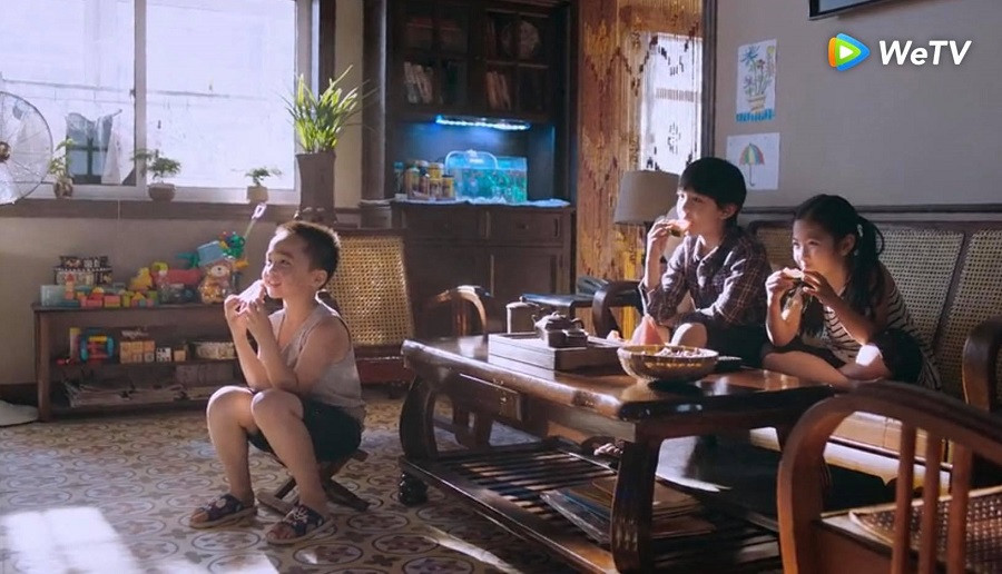 ''Danh Nghĩa Người Nhà'': Đàm Tùng Vận luôn được các anh cưng chiều dù rất hay ''đanh đá'' ảnh 5