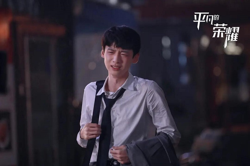 Bạch Kính Đình tăng 17kg: Tưởng không hay lại hay không tưởng, đẹp trai thế này cơ mà! ảnh 2