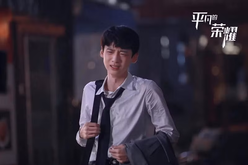Bạch Kính Đình tăng 17kg: Tưởng không hay lại hay không tưởng, đẹp trai thế này cơ mà! ảnh 2
