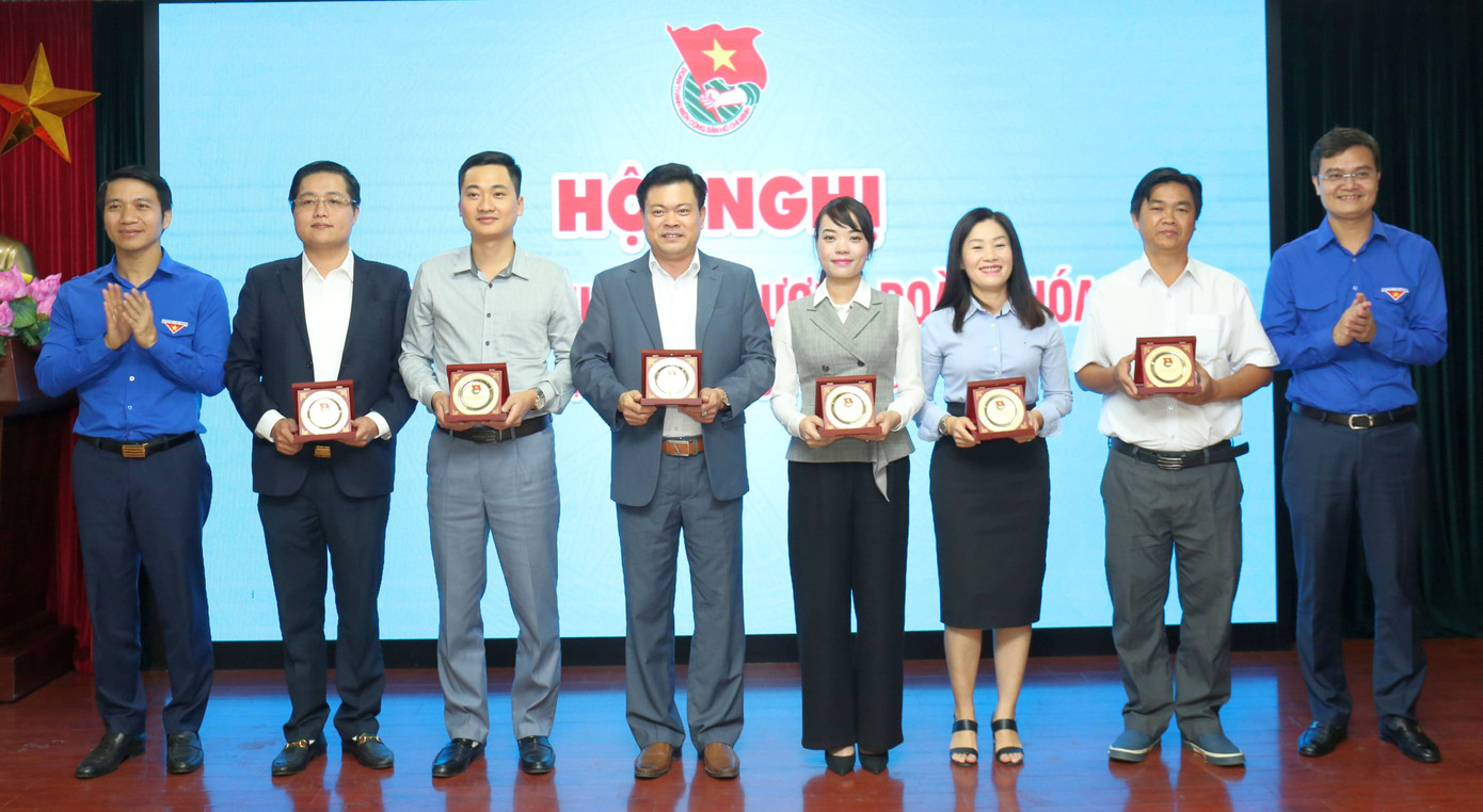 Cán bộ Đoàn ngày càng được nâng cao về trình độ ảnh 3
