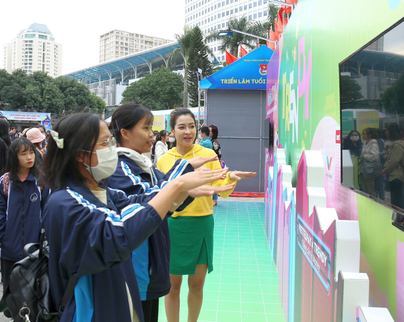 Sôi nổi Liên hoan 'Tuổi trẻ sáng tạo' toàn quốc ảnh 1