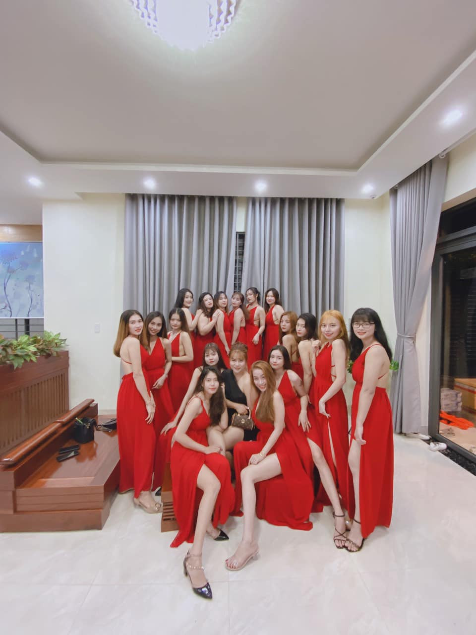 Con đường từ trái tim đến thành công của Nguyễn Thư Shop ảnh 1