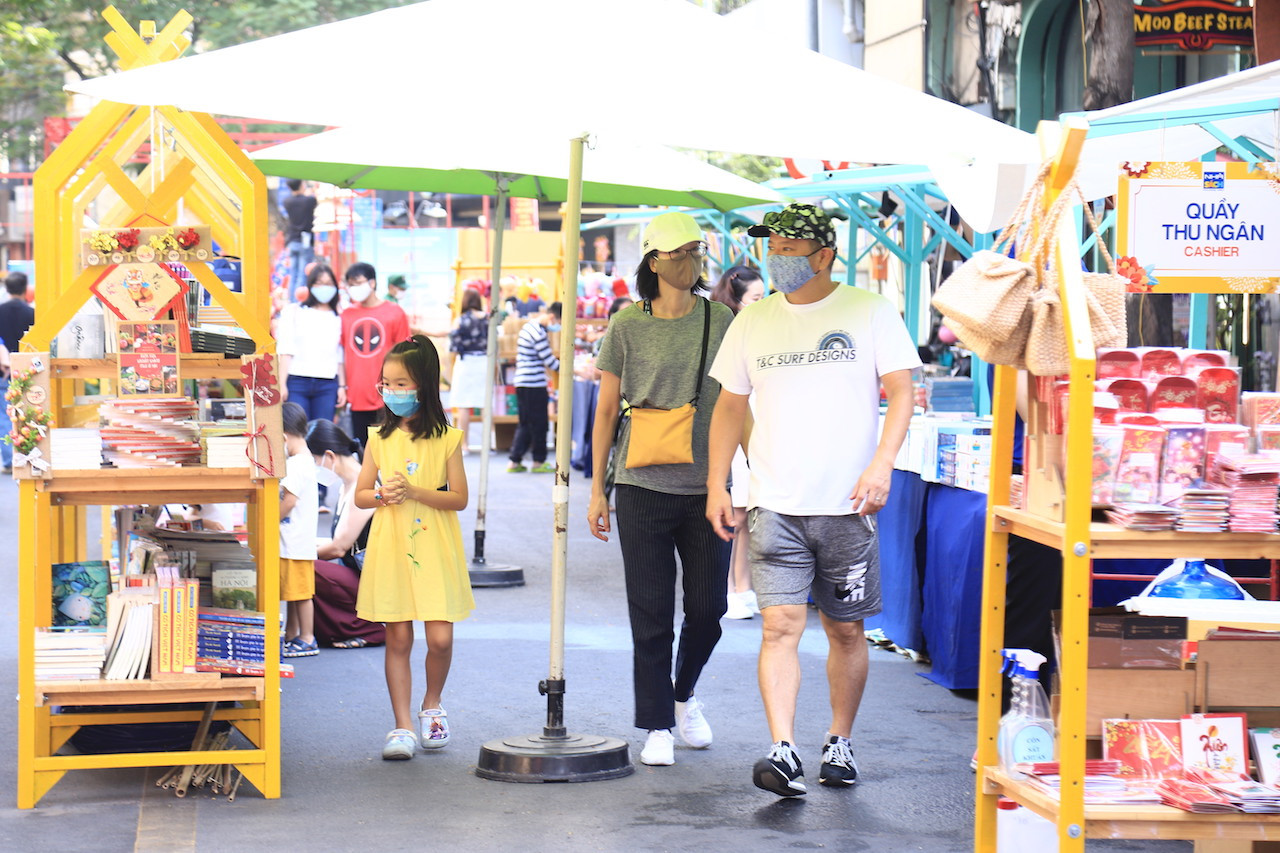 Lễ hội Đường sách Tết 2021: Vinamilk mang món quà sức khỏe cho Tết an khang ảnh 4