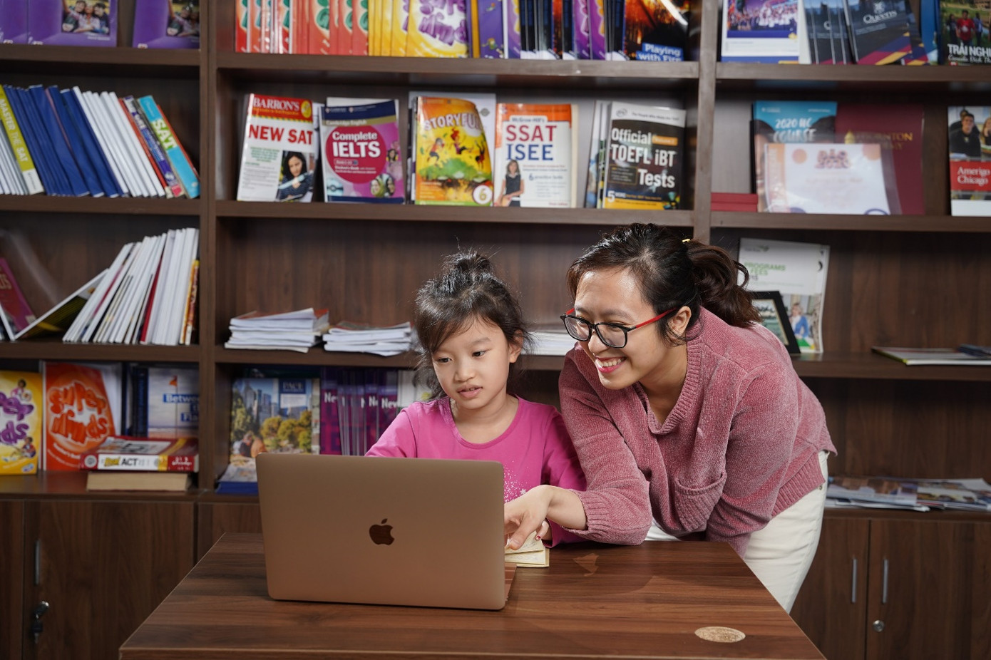 Đồng hành cùng con: Cha mẹ cũng phải học! ảnh 2