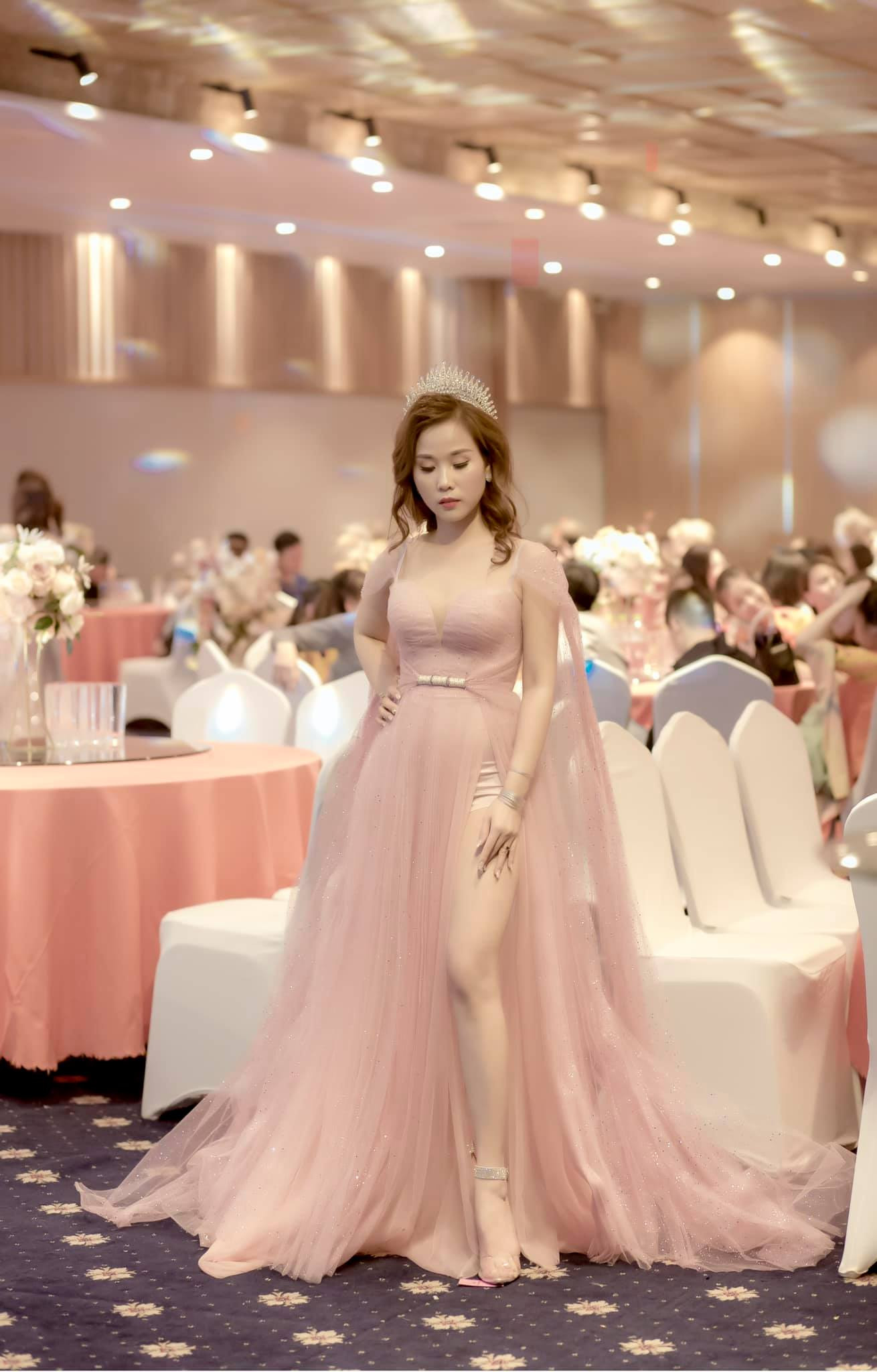 Học lỏm tuyệt chiêu để có da đẹp đồ xinh tại Hằng Trần Shop ảnh 4