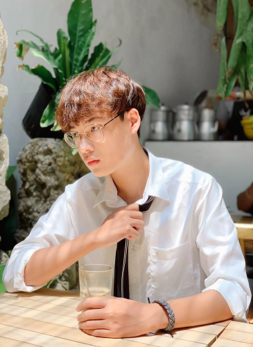 Sắc màu SV 21/7: Cô “Dương Mịch” của ĐH Greenwich; hot girl “đường phố” lột xác quyến rũ ảnh 8