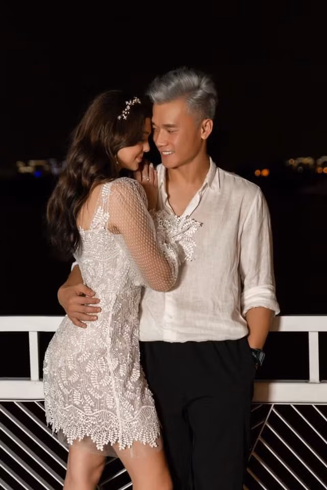 Phạm Quỳnh Anh diện bikini khoe sắc vóc mẹ 2 con, Ngô Thanh Vân liên tục thả tính trên MXH ảnh 34
