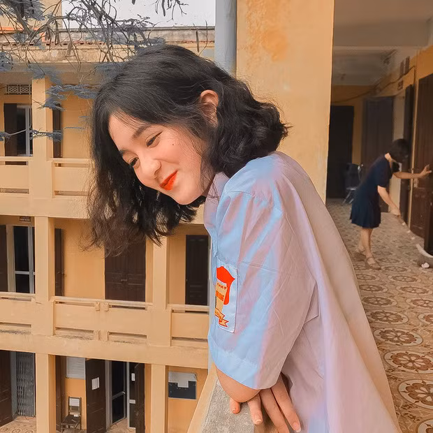 Sắc màu SV 21/7: Cô “Dương Mịch” của ĐH Greenwich; hot girl “đường phố” lột xác quyến rũ ảnh 15