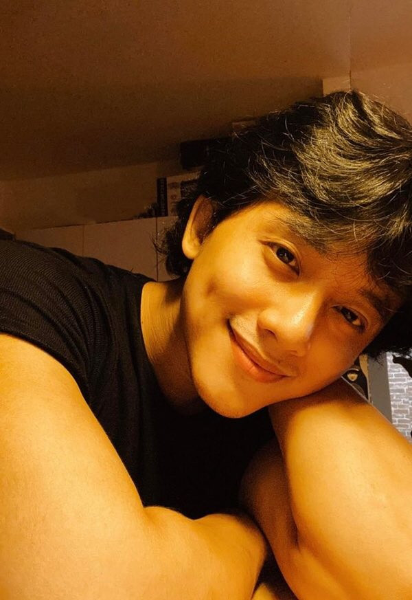 Mỹ Tâm phủ nhận tin đồn mang thai; Ngọc Trinh “táo bạo” diện đầm cắt xẻ hở gần hết ngực ảnh 24