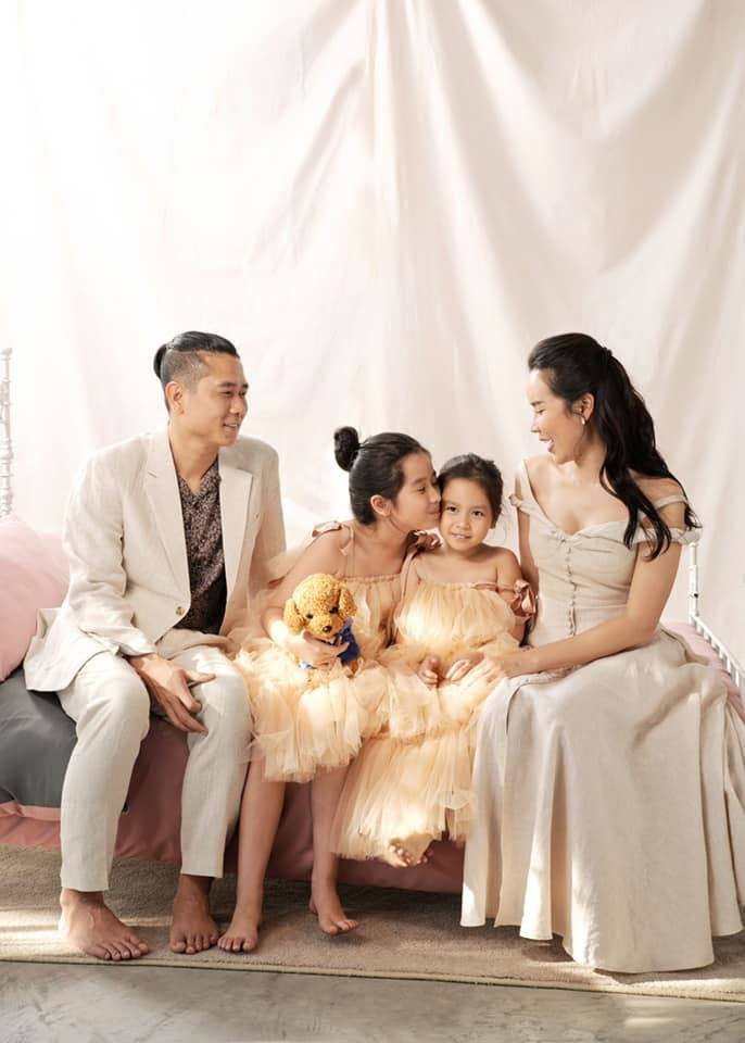 Don Nguyễn được bạn trai tặng xế hộp tiền tỷ, Lynk Lee nền nã với bộ ảnh mới ảnh 12