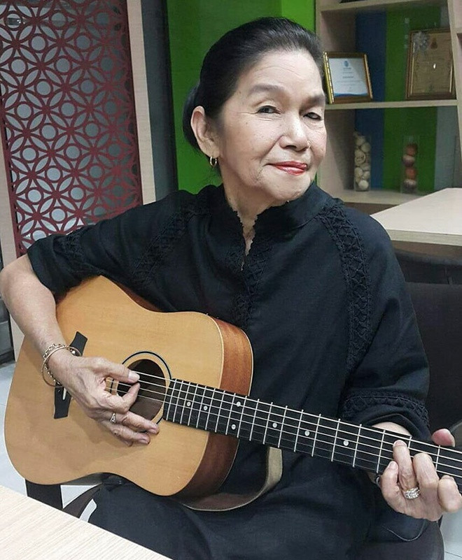 Hiện tượng mạng 71 tuổi: Từng liệt nửa mặt, cuộc sống “tái sinh” nhờ âm nhạc và bầy cún ảnh 9