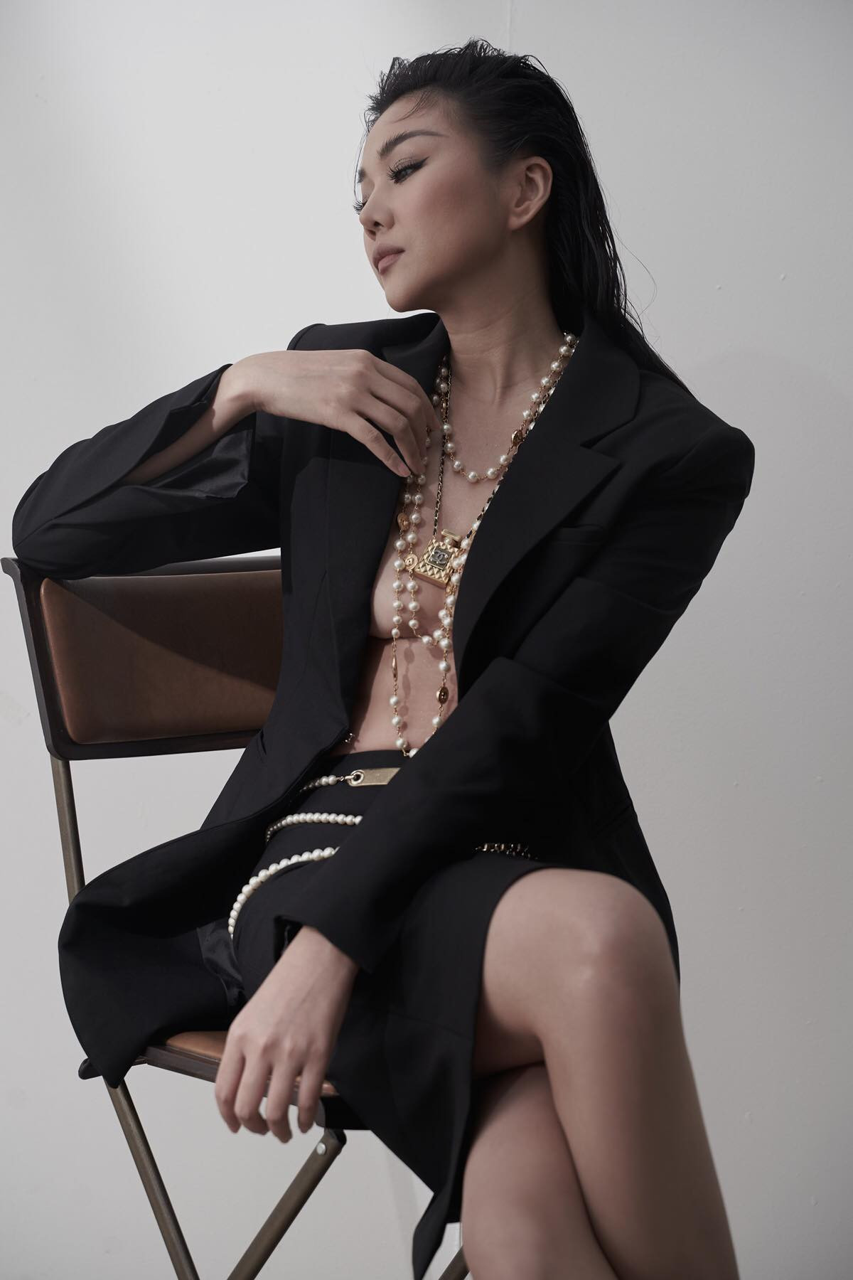 Trường Giang phủ sóng nhiều gameshow; Thanh Hằng diện vét không nội y ảnh 17