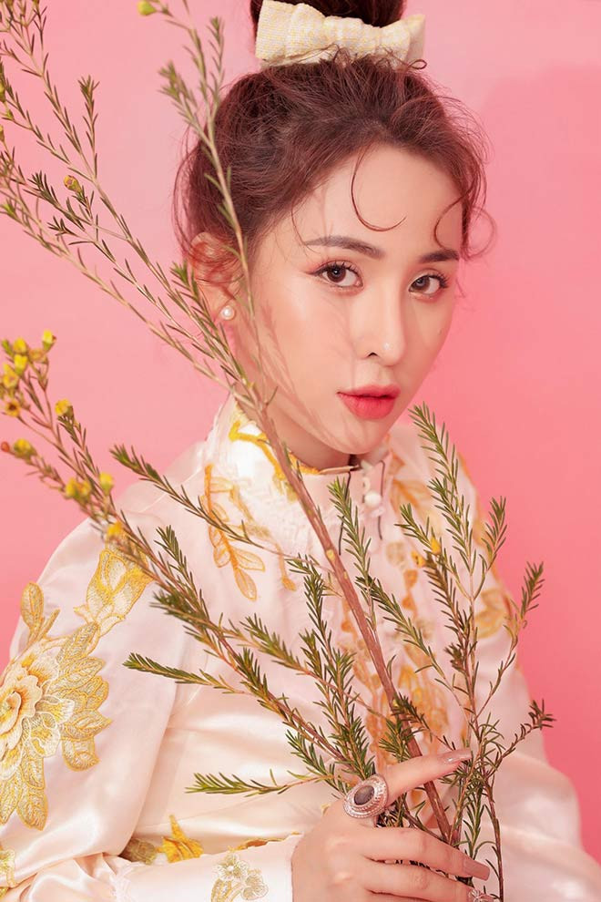 Sắc màu SV 26/7: Nữ tiếp viên trưởng 22 tuổi, 10X thi hoa hậu là du học sinh ảnh 11