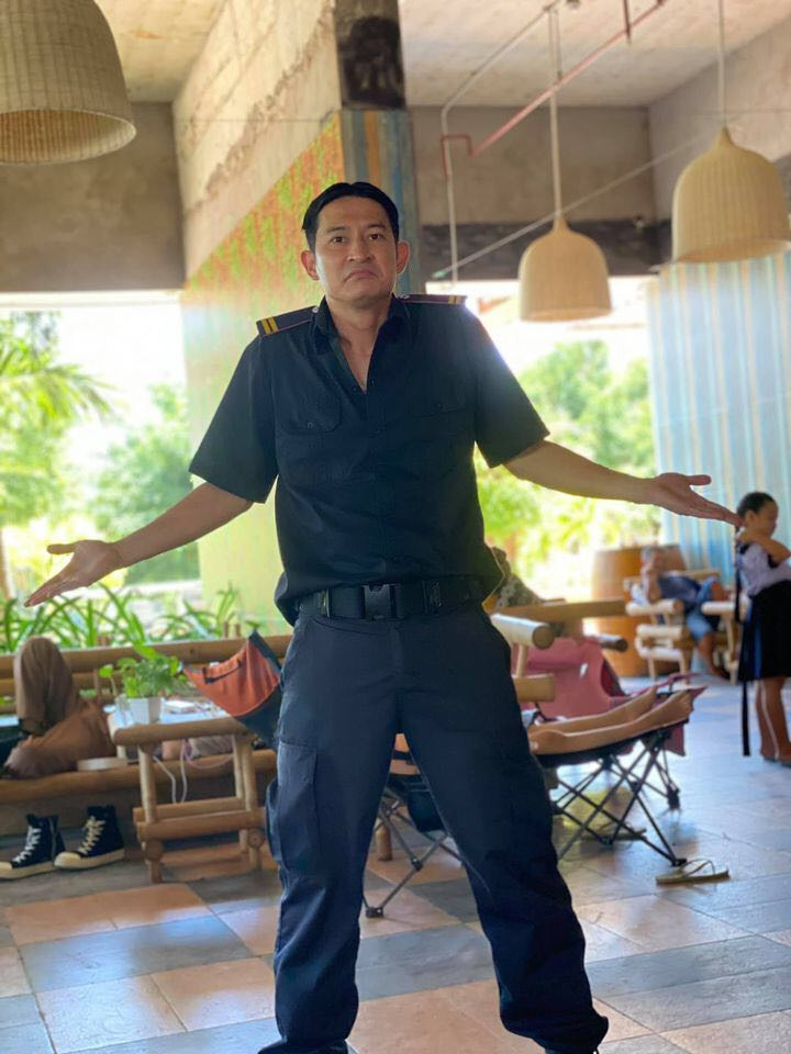 Thủy Tiên khoe ảnh tự tin mặc đồ ngủ, để mặt mộc; Mr. Siro khiến fan “sốc” vì quá gầy ảnh 24