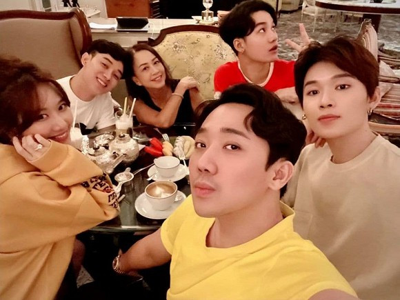 Showbiz 11/6: Con trai Duy Phương đáp trả khi bị tố bất hiếu, Hoàng Touliver “lột xác“ ảnh 8