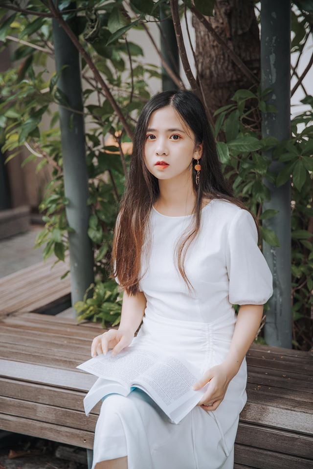 Sắc màu SV 6/7: “Nam thần” 98 đứng sau MV của Sơn Tùng; hot girl Luật xinh như búp bê ảnh 4