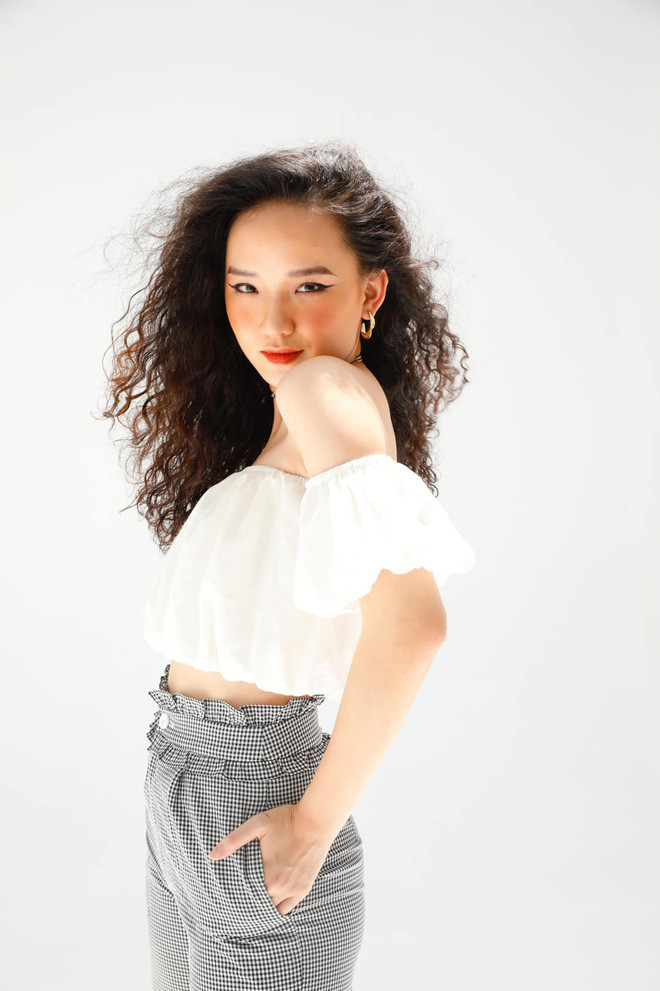 Sắc màu SV 16/7: "Nam thần" ĐH Công nghệ nhập hội trai đẹp trong học kỳ quân sự ảnh 14