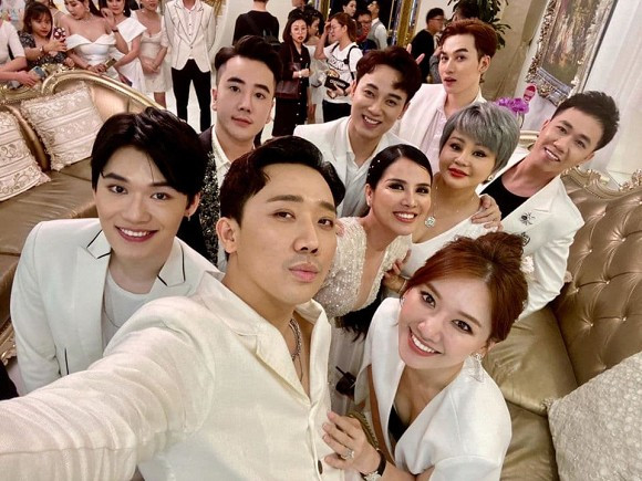 Showbiz 5/7: Huyền My nhập hội với Mai Phương Thúy giữa ồn ào “cạch mặt” Phương Oanh ảnh 7