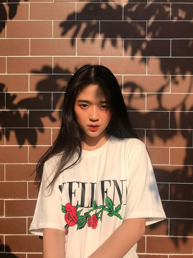 Sắc màu SV 3/8: Hot girl được mệnh danh “crush quốc dân”, Tiktoker “thả thính” gây xôn xao ảnh 13