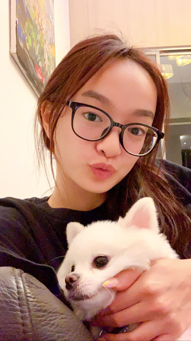 Showbiz 27/7: Hoàng Thùy mặc "bánh bèo" gây tranh cãi, Kaity Nguyễn chủ động cách ly ảnh 3