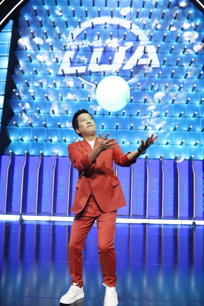 Trường Giang phủ sóng nhiều gameshow; Thanh Hằng diện vét không nội y ảnh 15