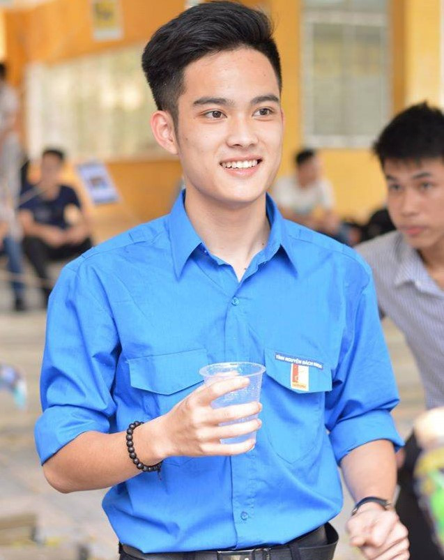 Sắc màu SV 21/7: Cô “Dương Mịch” của ĐH Greenwich; hot girl “đường phố” lột xác quyến rũ ảnh 9