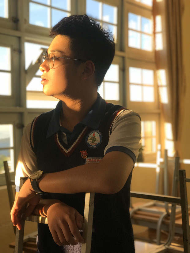 Sắc màu SV 23/7: Gái xinh RMIT tập làm giám đốc, Olympia xuất hiện "soái ca" ảnh 4