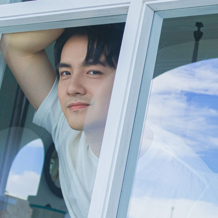 Showbiz 2/8: Phạm Quỳnh Anh khoe lưng trần gợi cảm, Sĩ Thanh diện đồ táo bạo ảnh 26