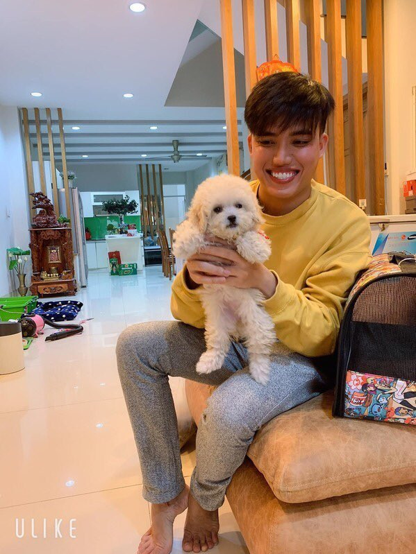 Thủy Tiên khoe ảnh tự tin mặc đồ ngủ, để mặt mộc; Mr. Siro khiến fan “sốc” vì quá gầy ảnh 18