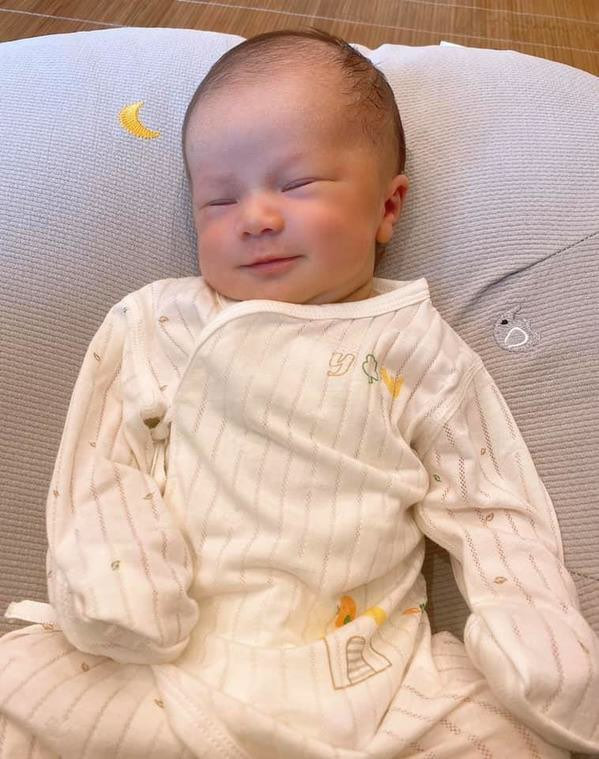 Tăng Thanh Hà diện trang phục xuyên thấu lạ mắt; Wowy ra Hà Nội “truy tìm” bác Lại Văn Sâm ảnh 26