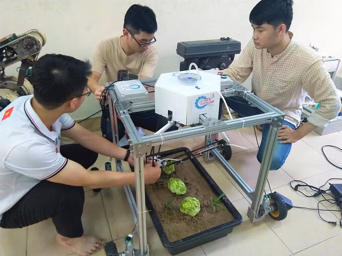 Sắc màu SV 5/7: Nữ sinh ngành Y - Dược “gây thương nhớ” với vẻ đẹp trong trẻo ảnh 6
