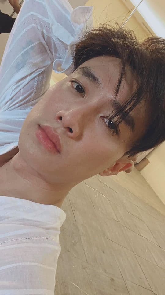 Showbiz 21/6: Gia đình Hoa dâm bụt khoe body “bỏng mắt”, Đàm Thu Trang lộ bụng to thấy rõ ảnh 16