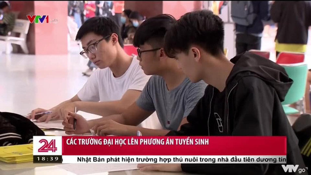 Cameraman sinh năm 2001 quá đẹp trai; nữ sinh có nụ cười tươi rói ảnh 7