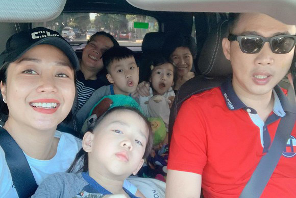 Showbiz 13/6: Đỗ Mỹ Linh thăm em bé bị bỏ rơi tại hố ga, Hà Tăng tái ngộ Lương Mạnh Hải ảnh 10