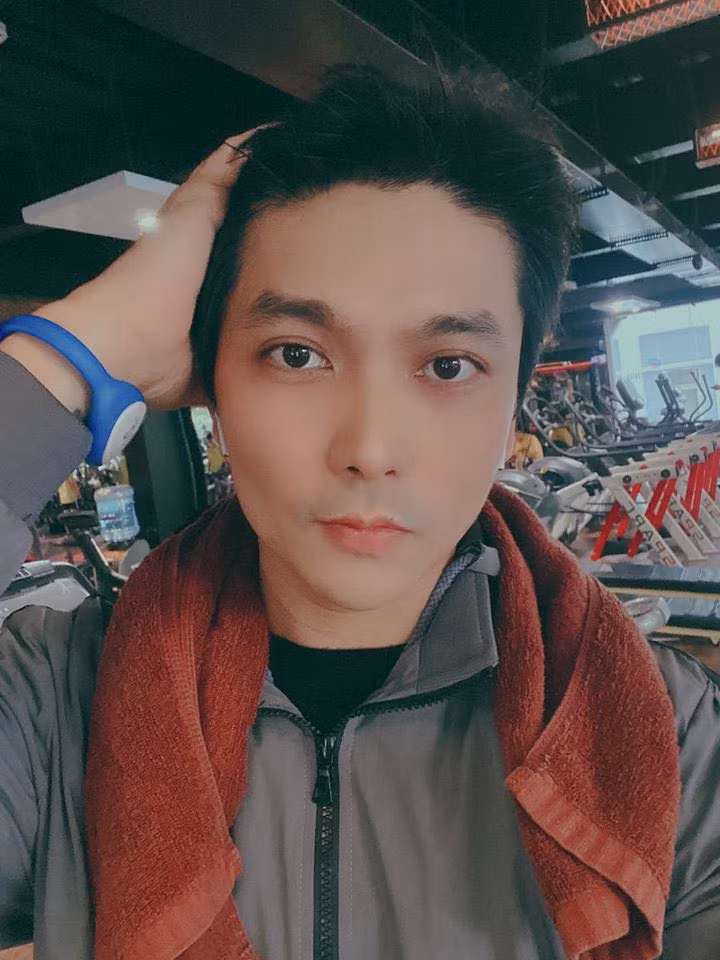 Trường Giang phủ sóng nhiều gameshow; Thanh Hằng diện vét không nội y ảnh 6
