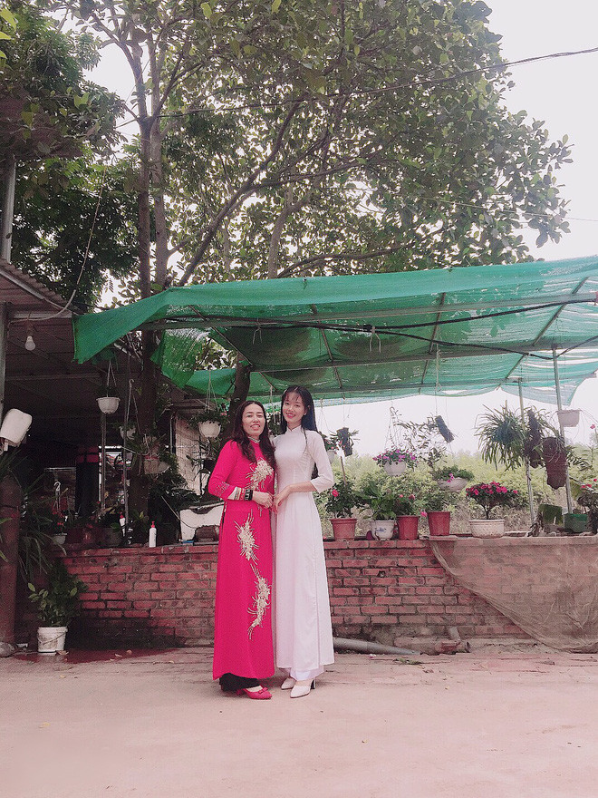 Sắc màu SV 28/7: Hotgirl 9X khoe gương mặt sắc lạnh quyến rũ; nữ sinh có chiều cao “khủng“ ảnh 4