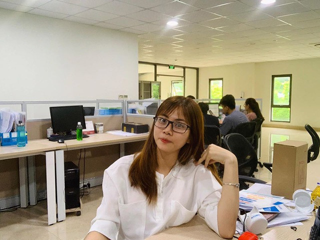 Sắc màu SV 19/7: “Rich kid” Việt có thu nhập khủng; nam sinh cõng bạn đi thi - gây sốt ảnh 8