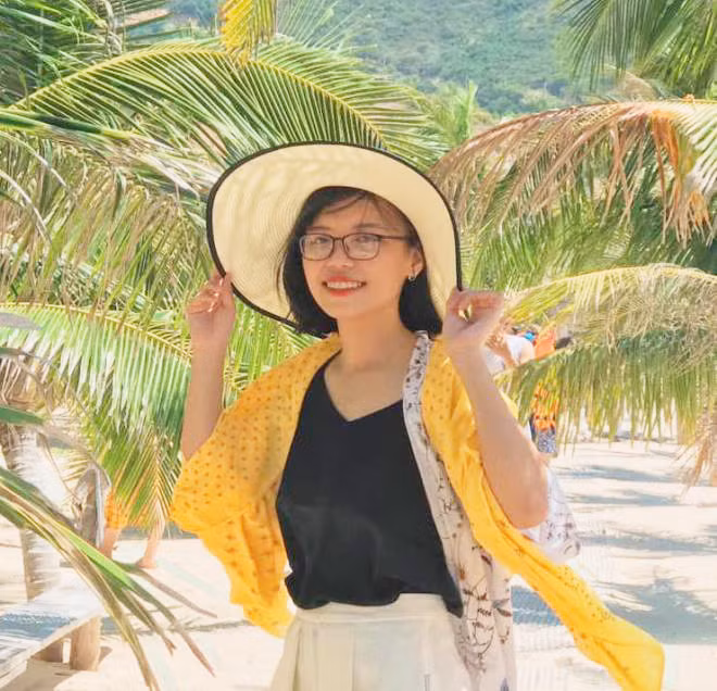 Sắc màu SV 28/6: 3 mỹ nữ ĐH Kinh tế Quốc gây sốt mạng, sinh viên lao đao vì giá điện tăng ảnh 6