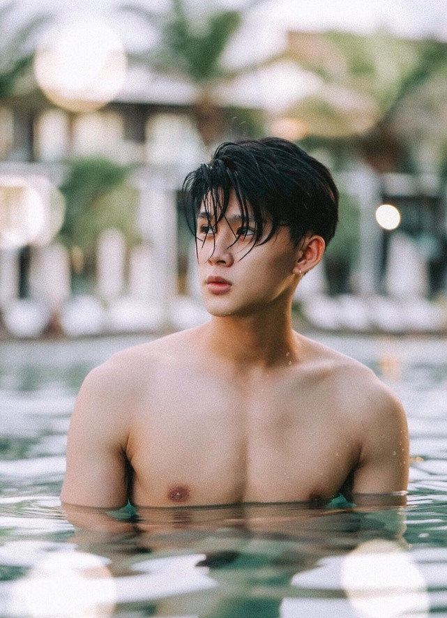 Sắc màu SV 8/7: 9X Hà Nam vào bảng danh dự ĐH Canada, nam sinh 2K3 gây sốt ngày bế giảng ảnh 6