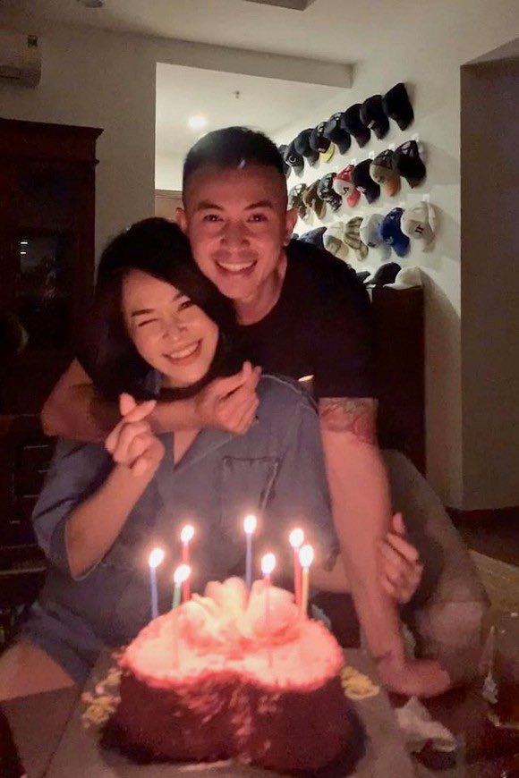 Showbiz 1/5: Kỳ Duyên “trúng ngải” Minh Triệu, Minh Tú “quạo” khi fan nhắc Đồng Ánh Quỳnh ảnh 13