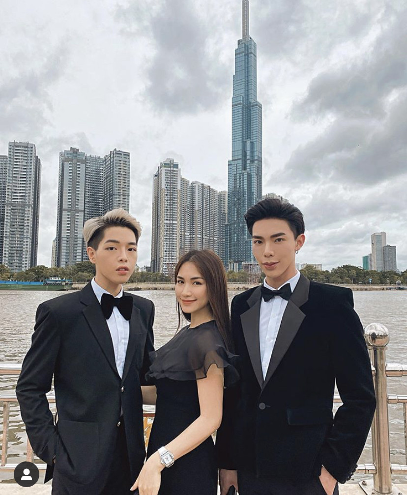 Hương Giang “tình tứ” trên du thuyền cùng bạn trai; Phạm Hương “đẫy đà” vì nghỉ dịch ảnh 10