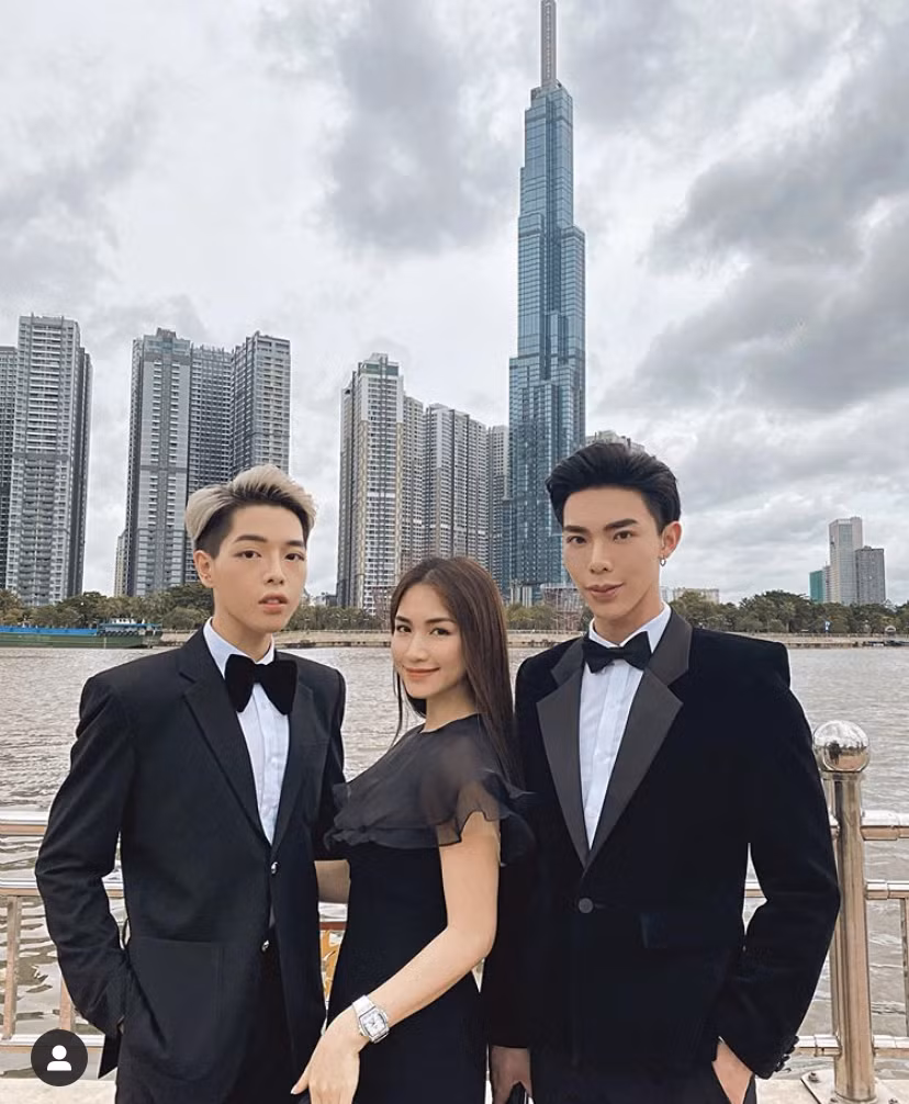 Hương Giang “tình tứ” trên du thuyền cùng bạn trai; Phạm Hương “đẫy đà” vì nghỉ dịch ảnh 10